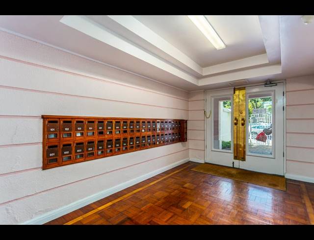 0 BEDROOM APARTMENT FOR SALE IN CAPE TOWN CITY CENTRE